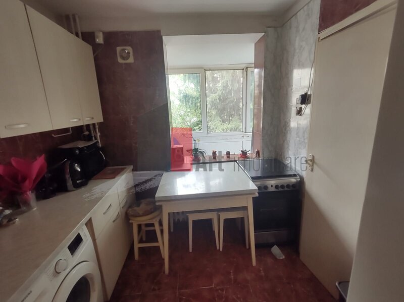 Piata Sudului, Secuilor, vanzare apartament 3 camere.