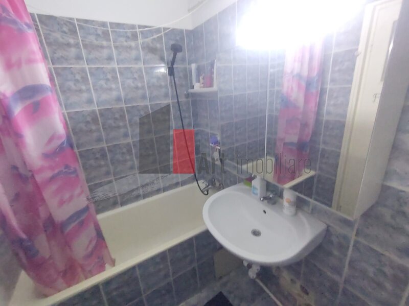 Piata Sudului, Secuilor, vanzare apartament 3 camere.